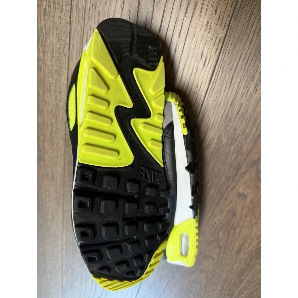 Nike Air Max 90 2020 Volt Size 9 women’s